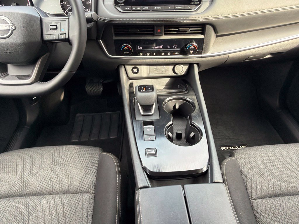 Used 2026 Nissan Rogue SV FWD image 25