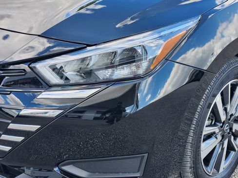 Used 2025 Nissan Versa SV image 6