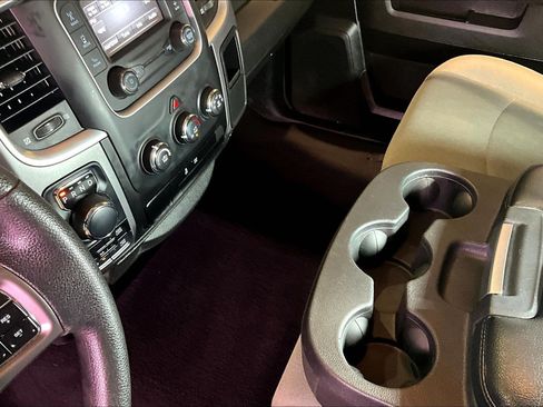 Used 2024 RAM 1500 Classic SLT AWD/4WD image 20