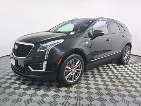 Certified 2025 Cadillac XT5 Sportv w/ Technology Package AWD/4WD image 2