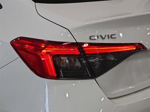 Used 2023 Honda Civic Sport image 31