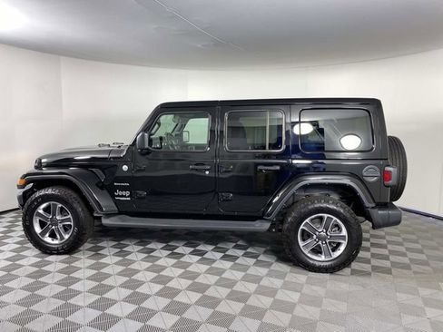 Used 2022 Jeep Wrangler Unlimited Sahara AWD/4WD image 5