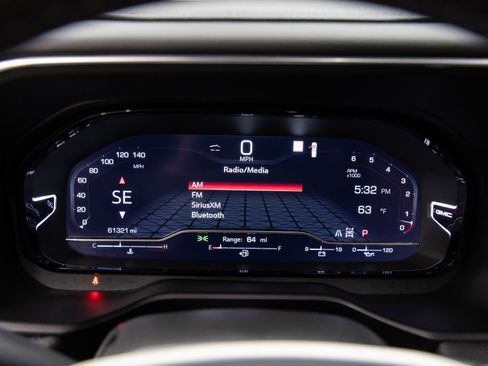 Used 2022 GMC Yukon XL Denali w/ Denali Premium Package image 19