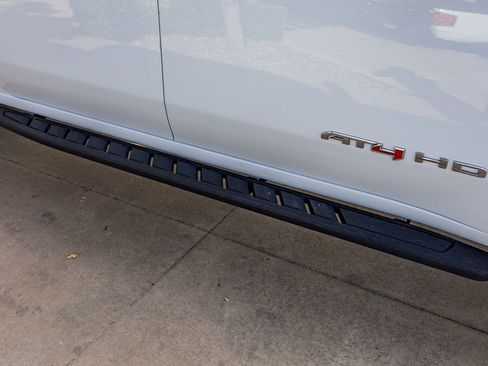 Used 2024 GMC Sierra 2500 AT4 w/ AT4 Premium Plus Package image 13