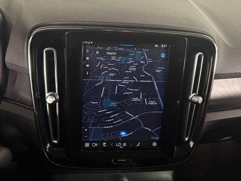 Used 2023 Volvo C40 P8 Recharge Ultimate w/ Protection Package Premier image 18