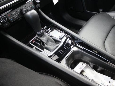 Used 2024 Jeep Compass Limited w/ High Altitude Package image 12