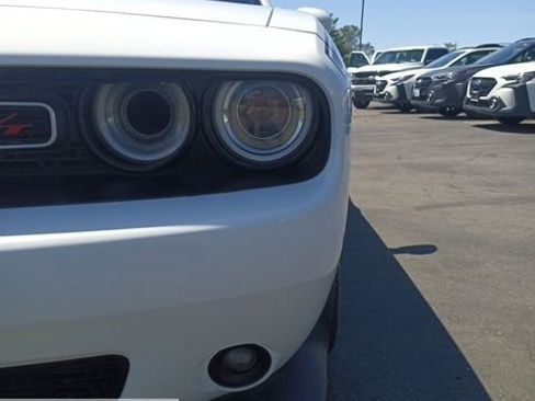 Used 2019 Dodge Challenger R/T w/ Driver Convenience Group RWD image 9