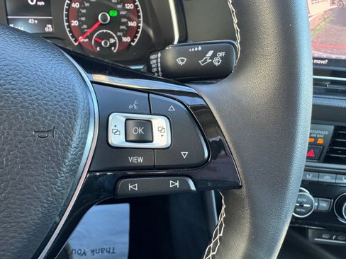 Used 2021 Volkswagen Jetta SE w/ SE Cold Weather Package FWD image 15