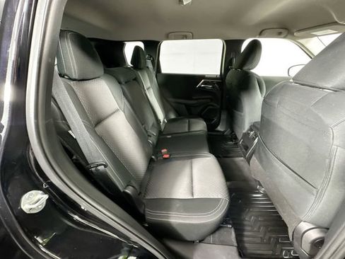 Used 2024 Mitsubishi Outlander ES image 26