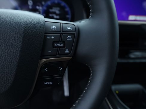 New 2026 Toyota Crown Signia image 31