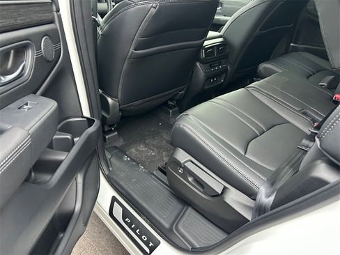 New 2026 Honda Pilot Touring image 17