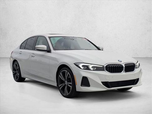 Used 2023 BMW 330i Sedan w/ Premium Package image 3