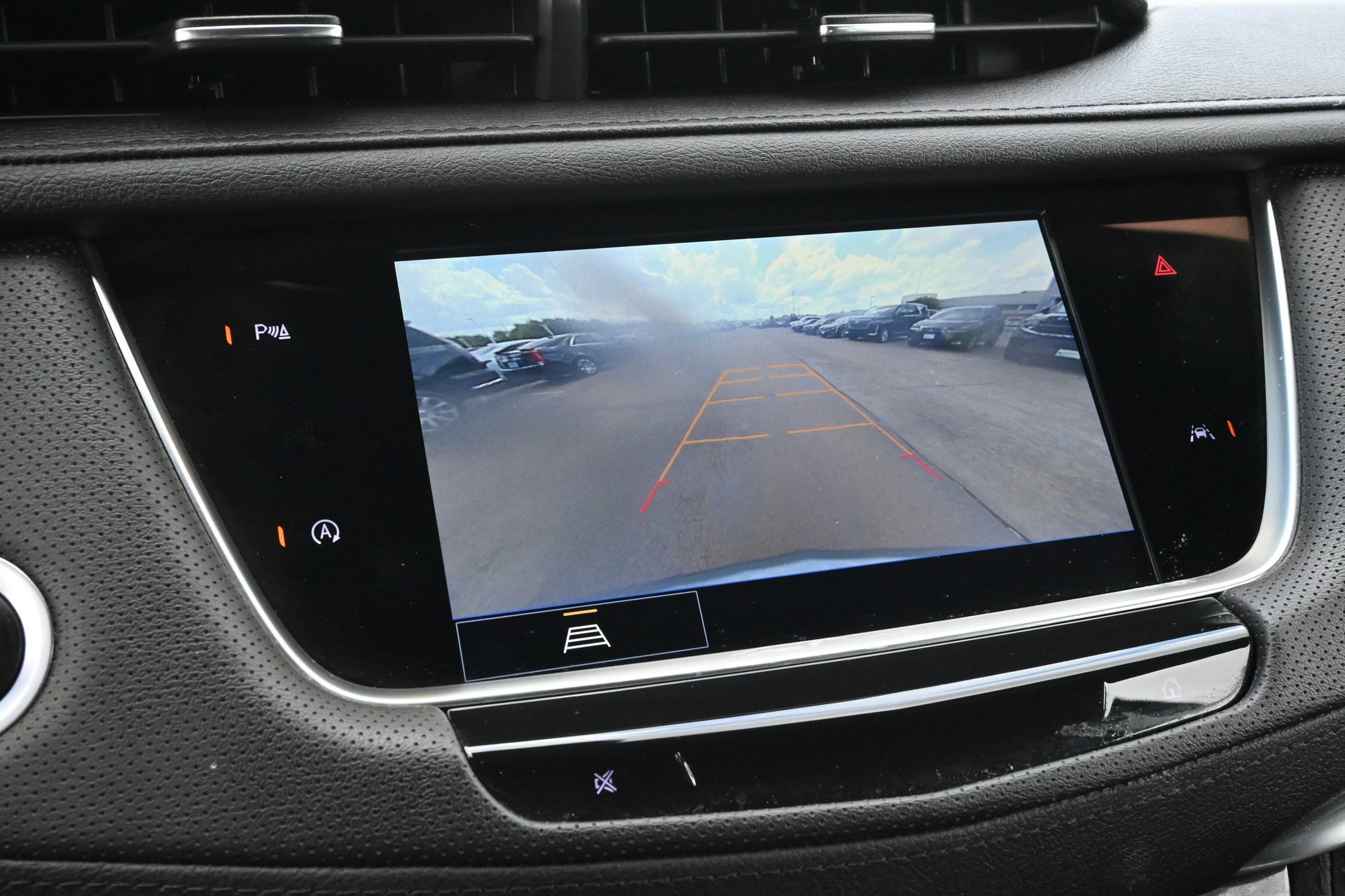 Used 2023 Cadillac XT6 Luxury FWD image 14