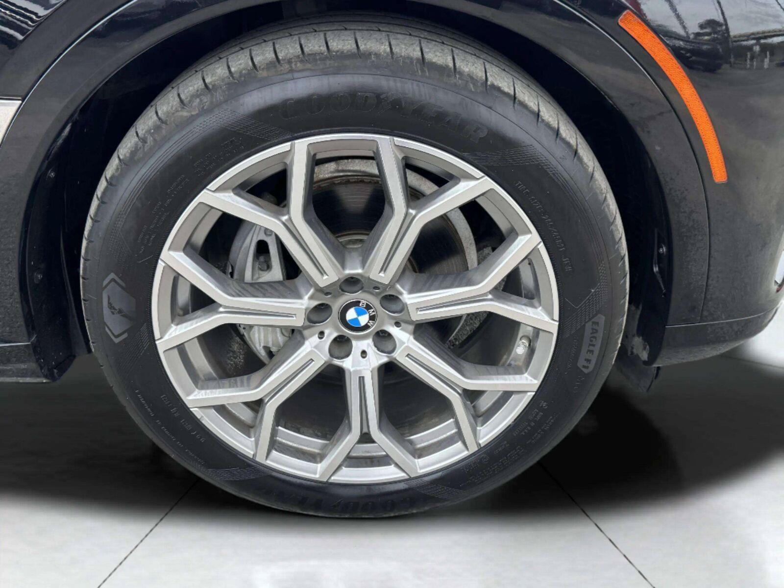 Used 2019 BMW X7 xDrive40i w/ Cold Weather Package AWD/4WD image 54