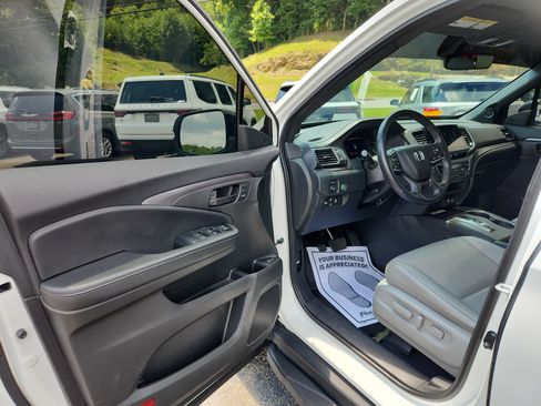 Used 2022 Honda Passport EX-L image 10