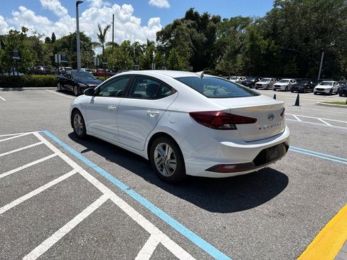 Used 2019 Hyundai Elantra SEL FWD image 11