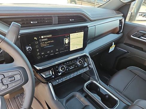 New 2026 GMC Sierra 2500 Denali w/ Denali Reserve Package image 18