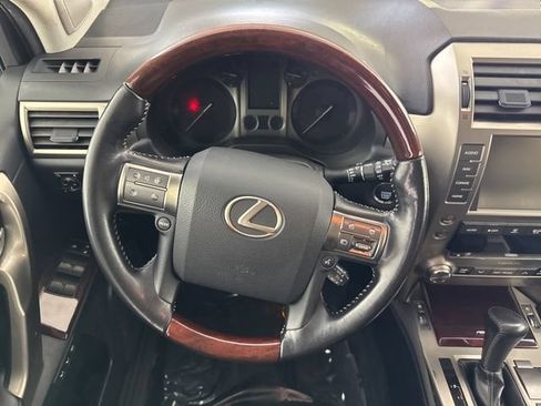 Used 2015 Lexus GX 460 w/ Premium Package AWD/4WD image 23