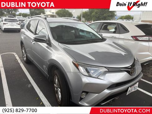 Used 2018 Toyota RAV4 Limited FWD image 1