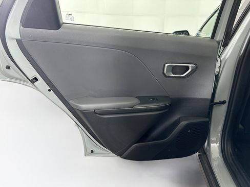 Used 2025 Kia K4 LXS FWD image 25