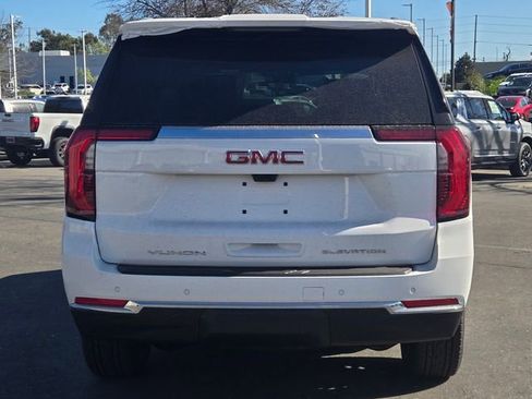 New 2026 GMC Yukon Elevation image 5