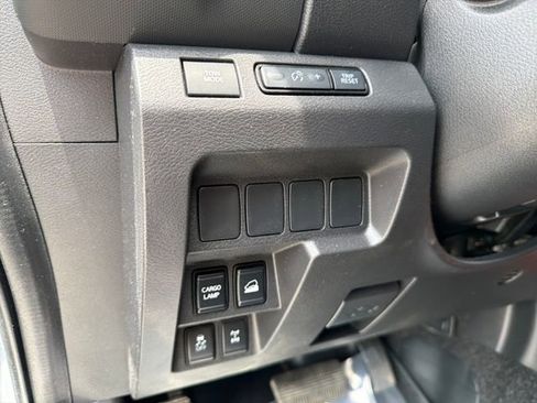 Used 2024 Nissan Frontier PRO-4X w/ Off-Road Protection Package AWD/4WD image 16