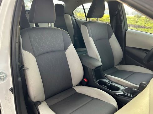Used 2023 Toyota Corolla LE FWD image 16