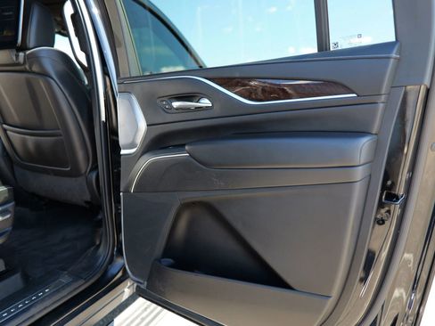 Used 2022 Cadillac Escalade ESV Sport Platinum image 37