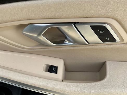 Used 2020 BMW 330i Sedan w/ Premium Package image 37