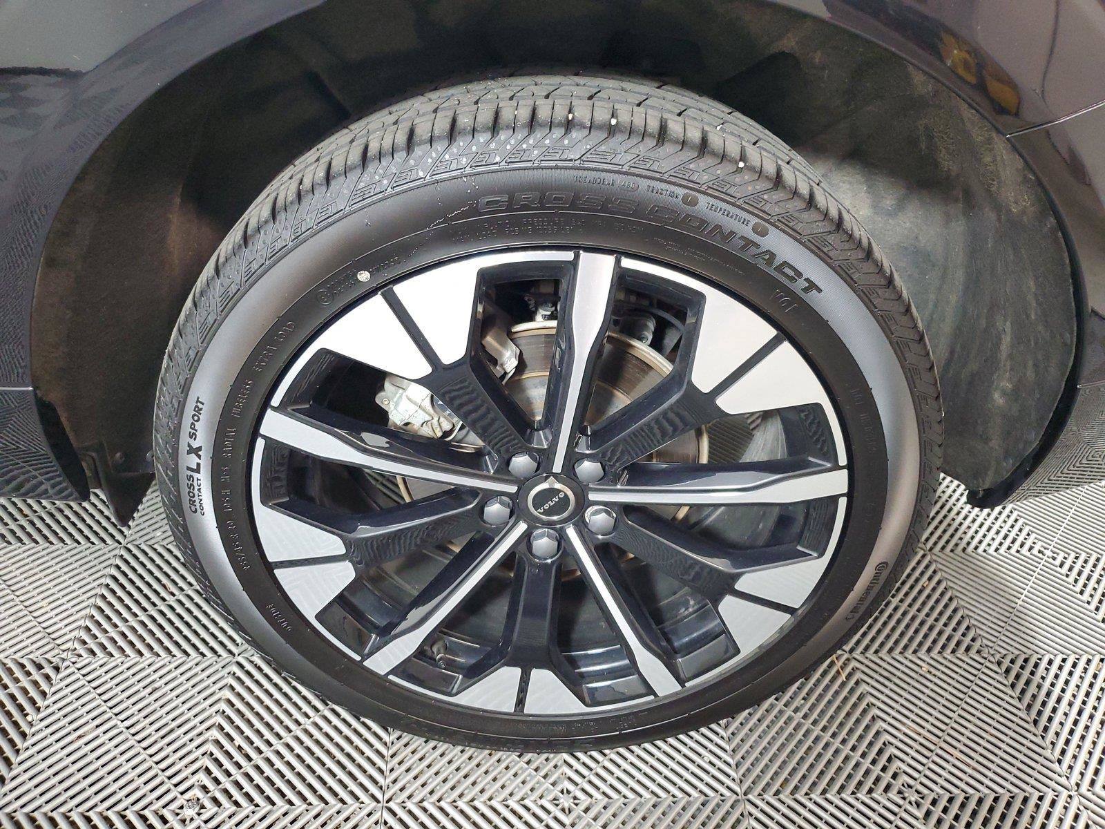 Certified 2026 Volvo XC60 B5 Plus AWD/4WD image 11