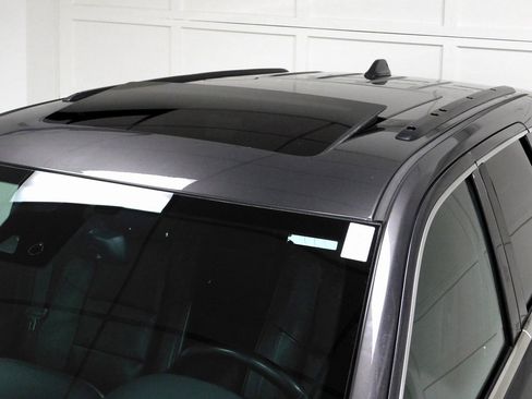 Used 2016 Jeep Grand Cherokee Overland w/ Advanced Technology Group image 25