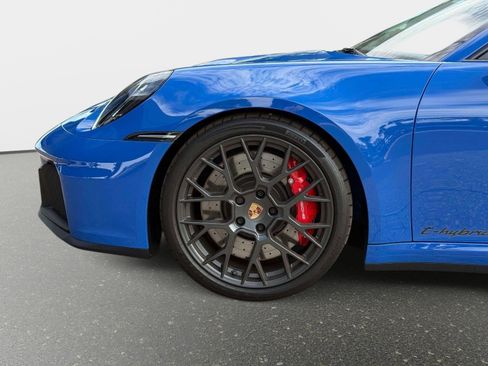 Used 2025 Porsche 911 Carrera GTS image 12