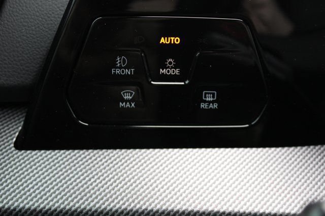 New 2026 Volkswagen GTI SE FWD image 17