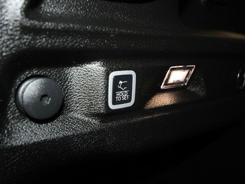 Used 2025 Jeep Grand Cherokee L Limited w/ Black Appearance Package image 42