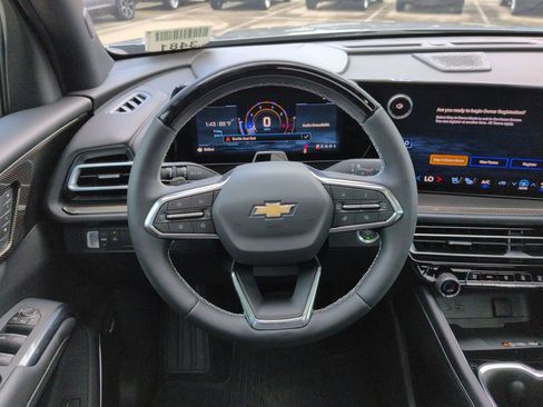 Used 2026 Chevrolet Traverse High Country FWD image 12