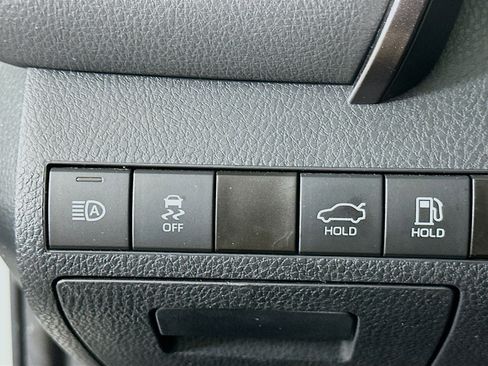 Used 2024 Toyota Camry SE image 16