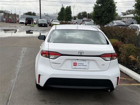 Certified 2025 Toyota Corolla LE image 6
