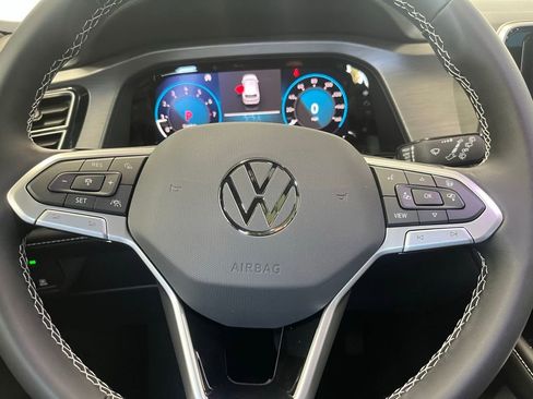 New 2026 Volkswagen Atlas Cross Sport SE image 19