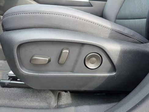 New 2026 Chevrolet Equinox LT w/ Convenience Package II image 9