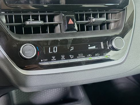 Used 2024 Toyota Corolla LE FWD image 24