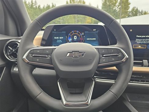 New 2026 Chevrolet Equinox ACTIV w/ Convenience Package III image 24