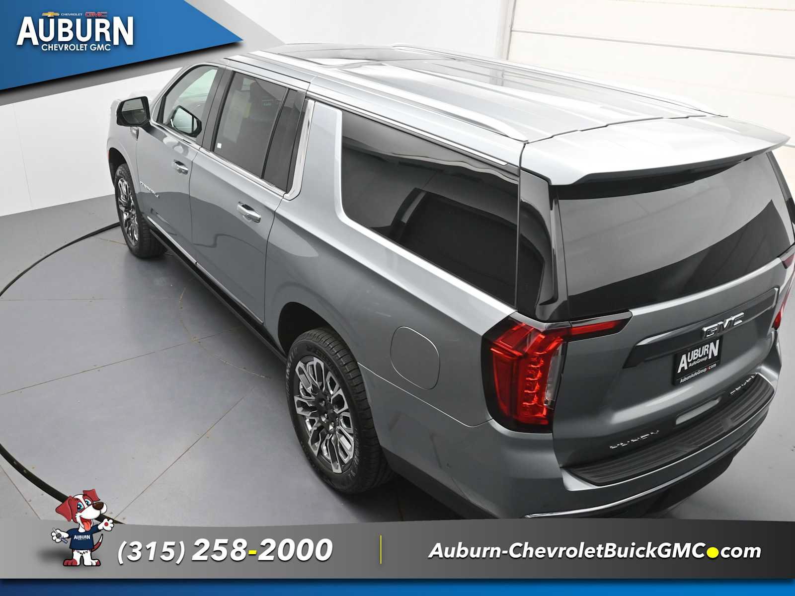 Used 2023 GMC Yukon XL Denali Ultimate AWD/4WD image 32