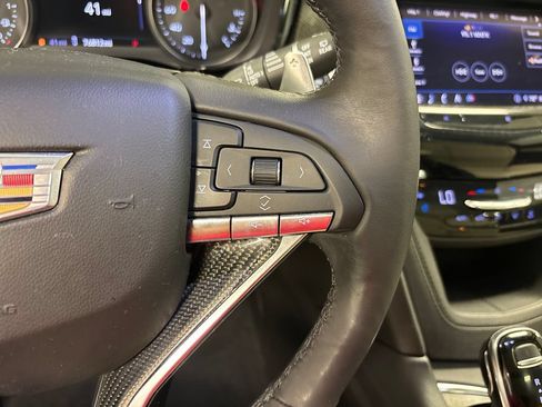 Used 2020 Cadillac XT6 Sport AWD/4WD image 35