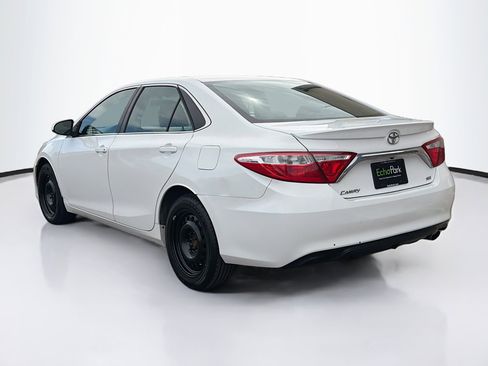Used 2016 Toyota Camry SE FWD image 5