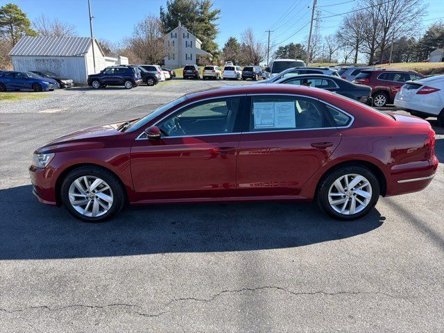 Used 2018 Volkswagen Passat 2.0T SE FWD image 2