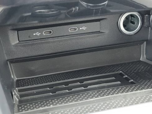 New 2026 Volkswagen Taos SE AWD/4WD image 24