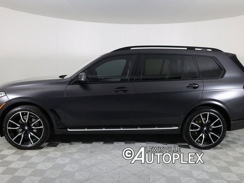 Used 2022 BMW X7 xDrive40i w/ M Sport Package image 8