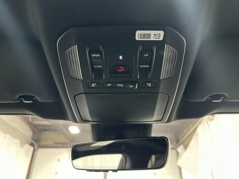 Used 2025 Toyota Highlander XSE image 42