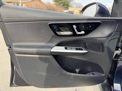 Used 2023 Mercedes-Benz GLC 300 GLC 300 image 23