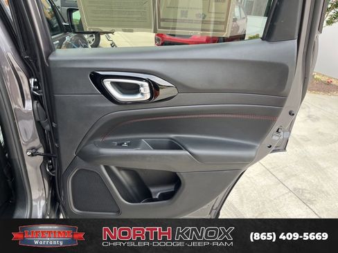 Used 2024 Jeep Compass Trailhawk image 24